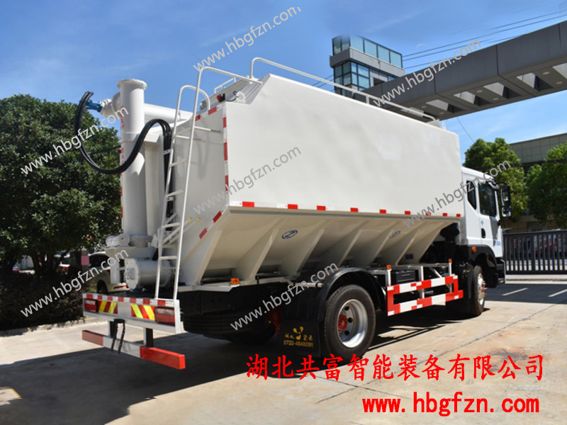 东风福瑞卡12方电动散装饲料运输车