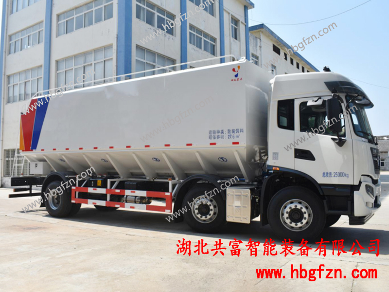 东风天锦小三轴液压30方散装饲料运输车