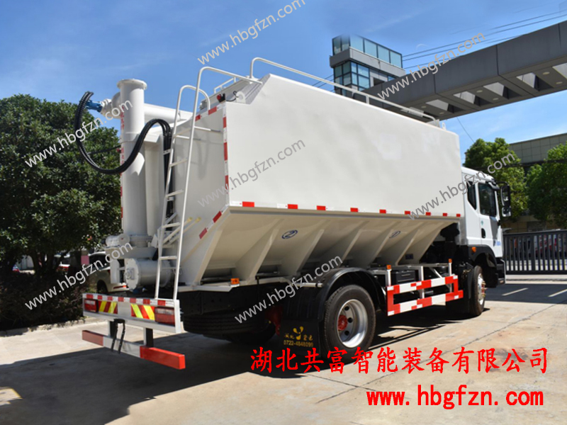 东风福瑞卡12方液压散装饲料运输车